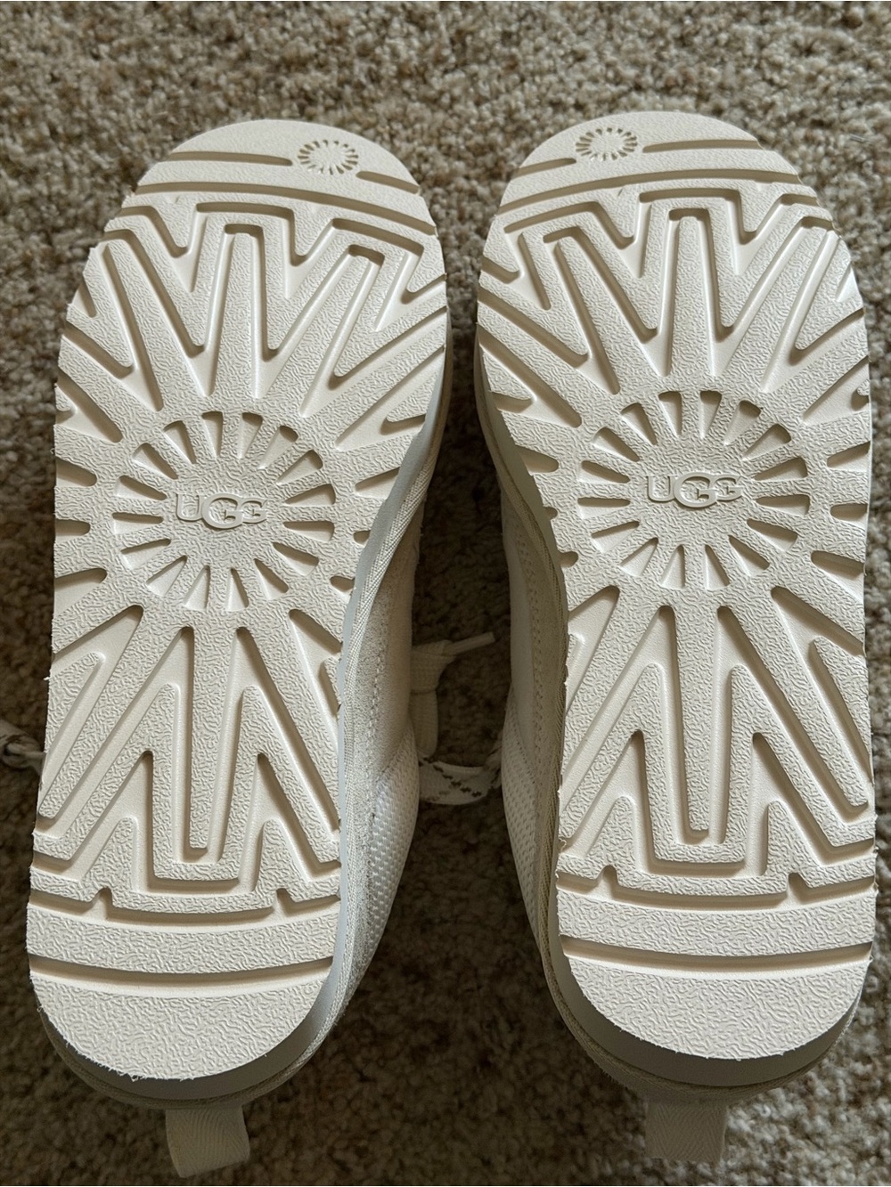 UGG Lo Lowmel Size 11 Off White Suede Mesh Sneakers - Picture 3 of 4